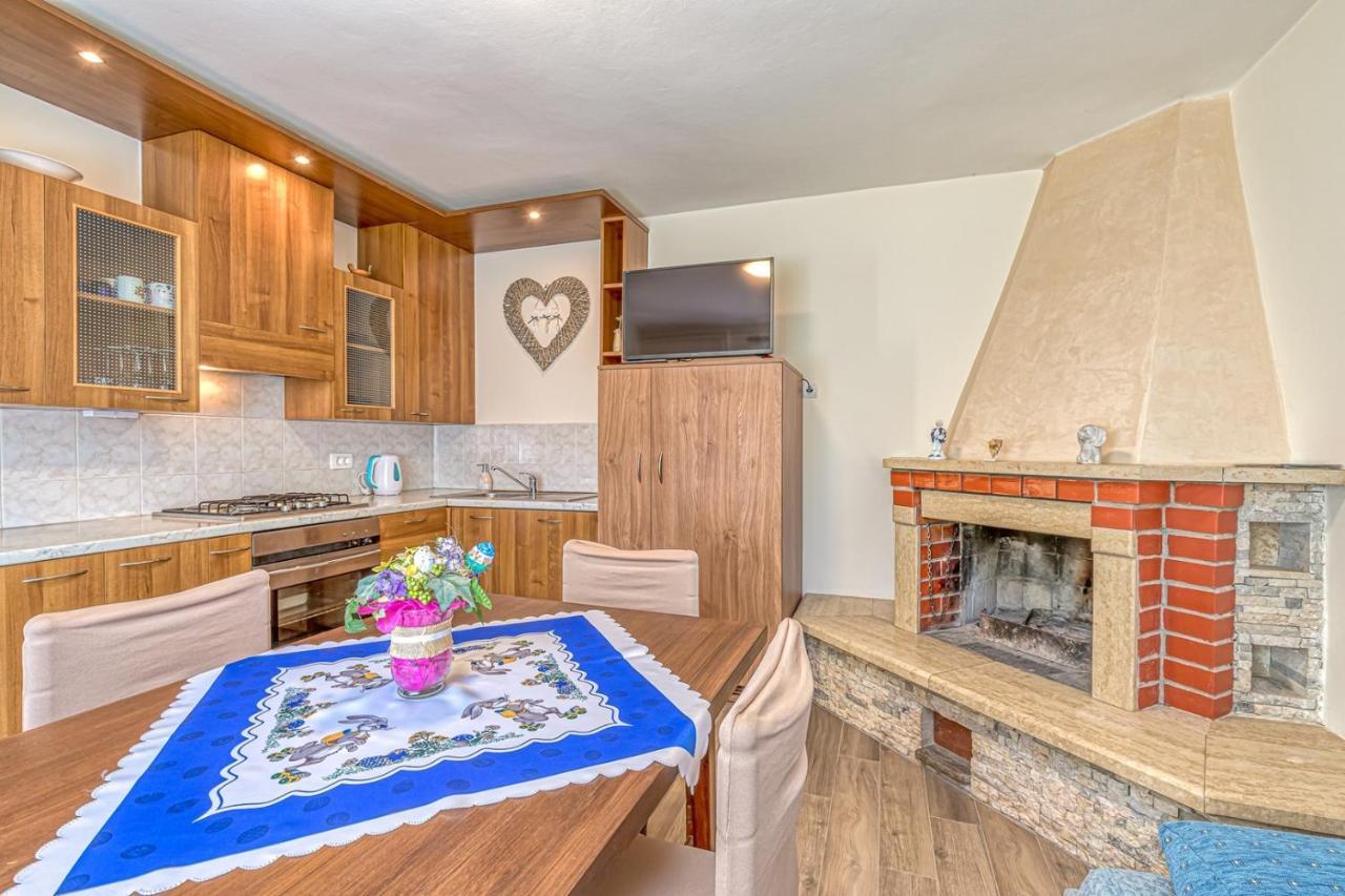 Apartment Flores Stari Pazin Kültér fotó