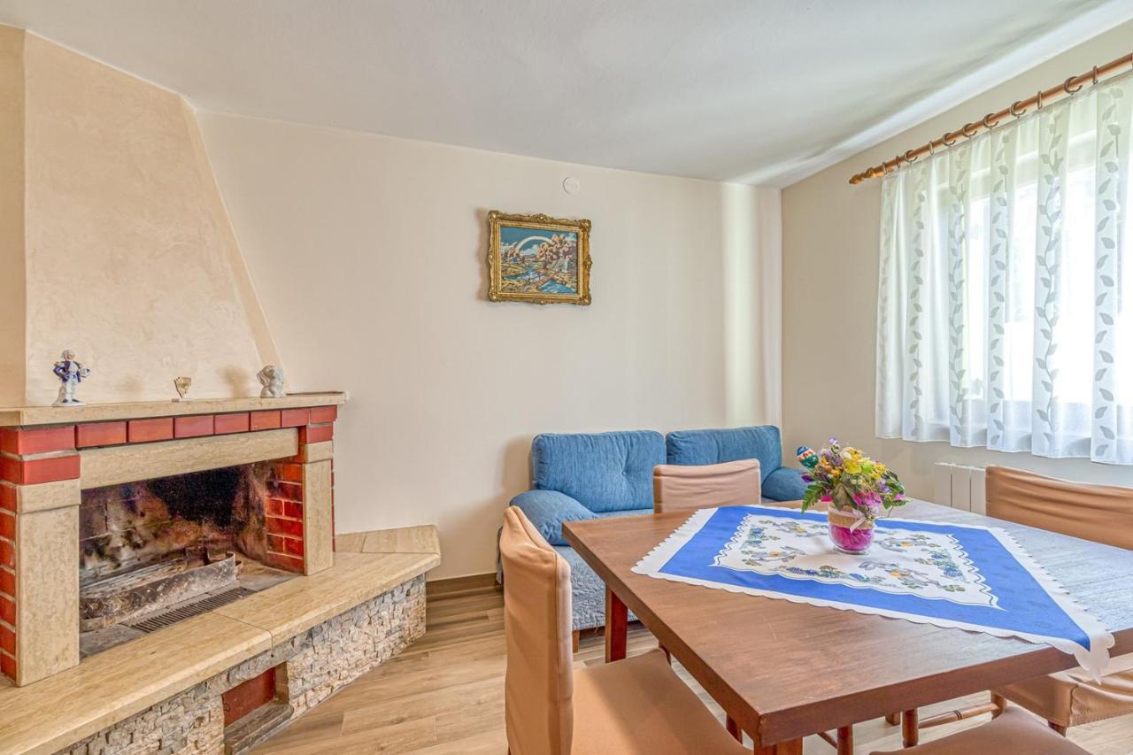 Apartment Flores Stari Pazin Kültér fotó
