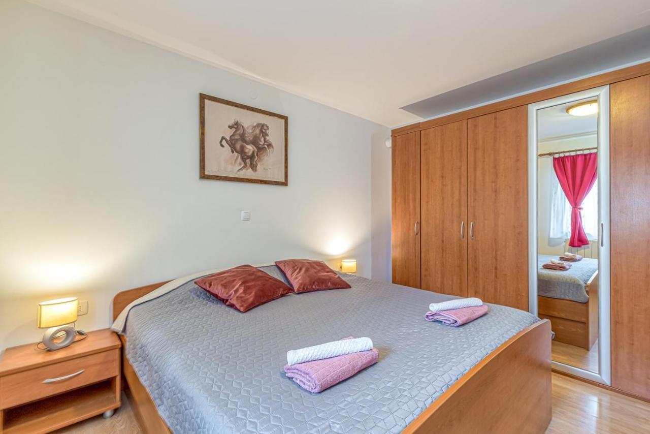 Apartment Flores Stari Pazin Kültér fotó